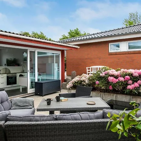1 Bedroom Stunning In